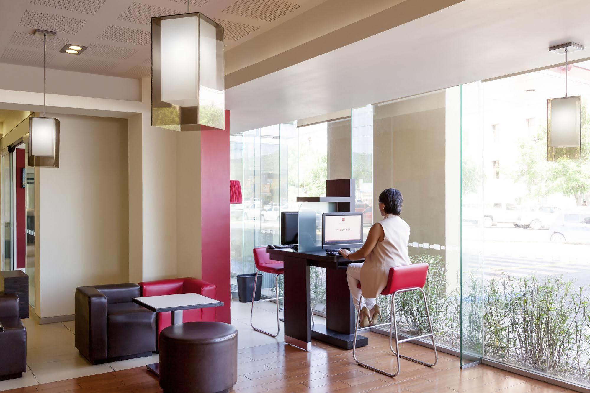 Ibis Hermosillo Eksteriør bilde